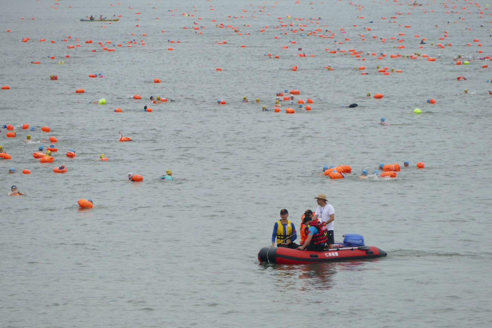 Calon Gloria Supporting 2020 Crossing of Qiantang River