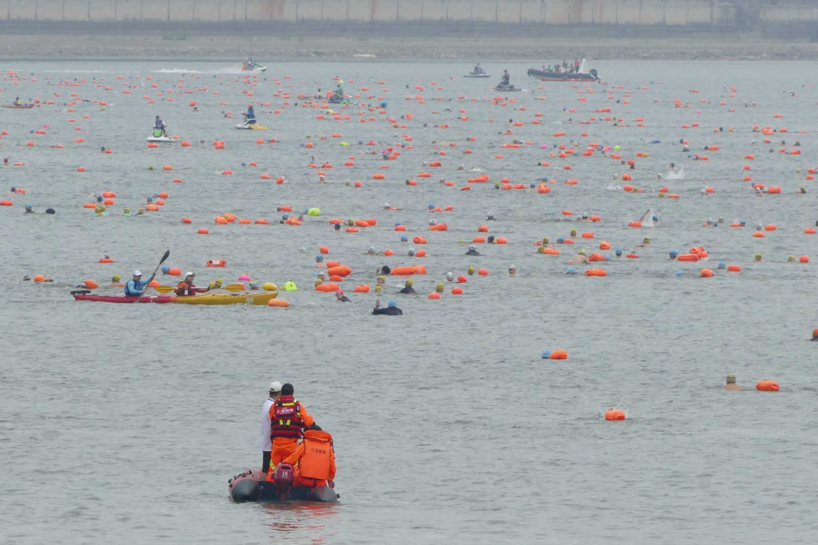 Calon Gloria Supporting 2020 Crossing of Qiantang River